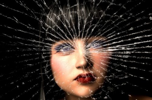9 Dunkle psychologische Tricks